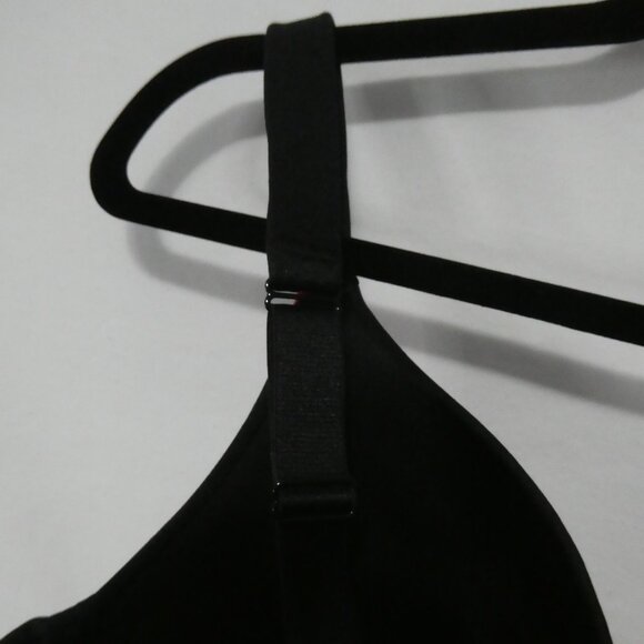 DEESSE LINGERIE | 40 DDD | Black Underwire Bra With Red Lace Accents - Picture 11 of 15